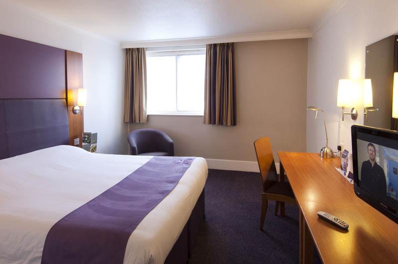 Premier Inn Kilmarnock Eksteriør billede