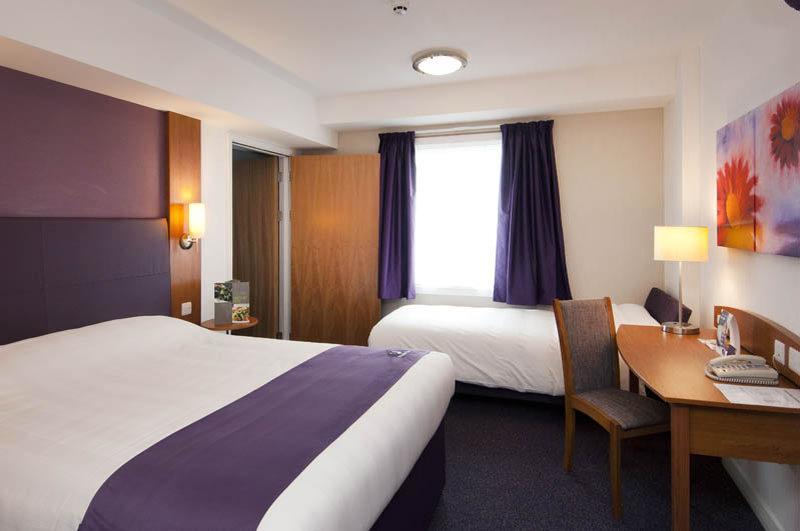 Premier Inn Kilmarnock Eksteriør billede